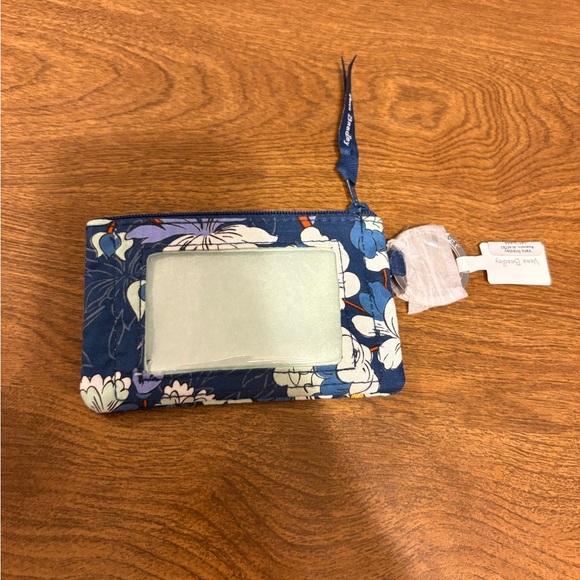 Vera Bradley Zip ID Case - Picture 1 of 2